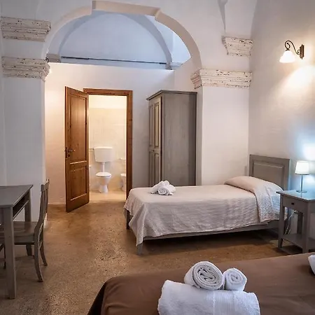 Casa Della Convivialità Don Tonino Hotel *